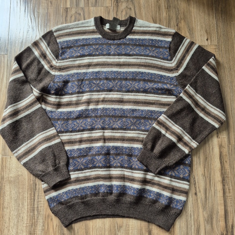 Vintage Retreat Crew Neck Mens Sweater Size 44